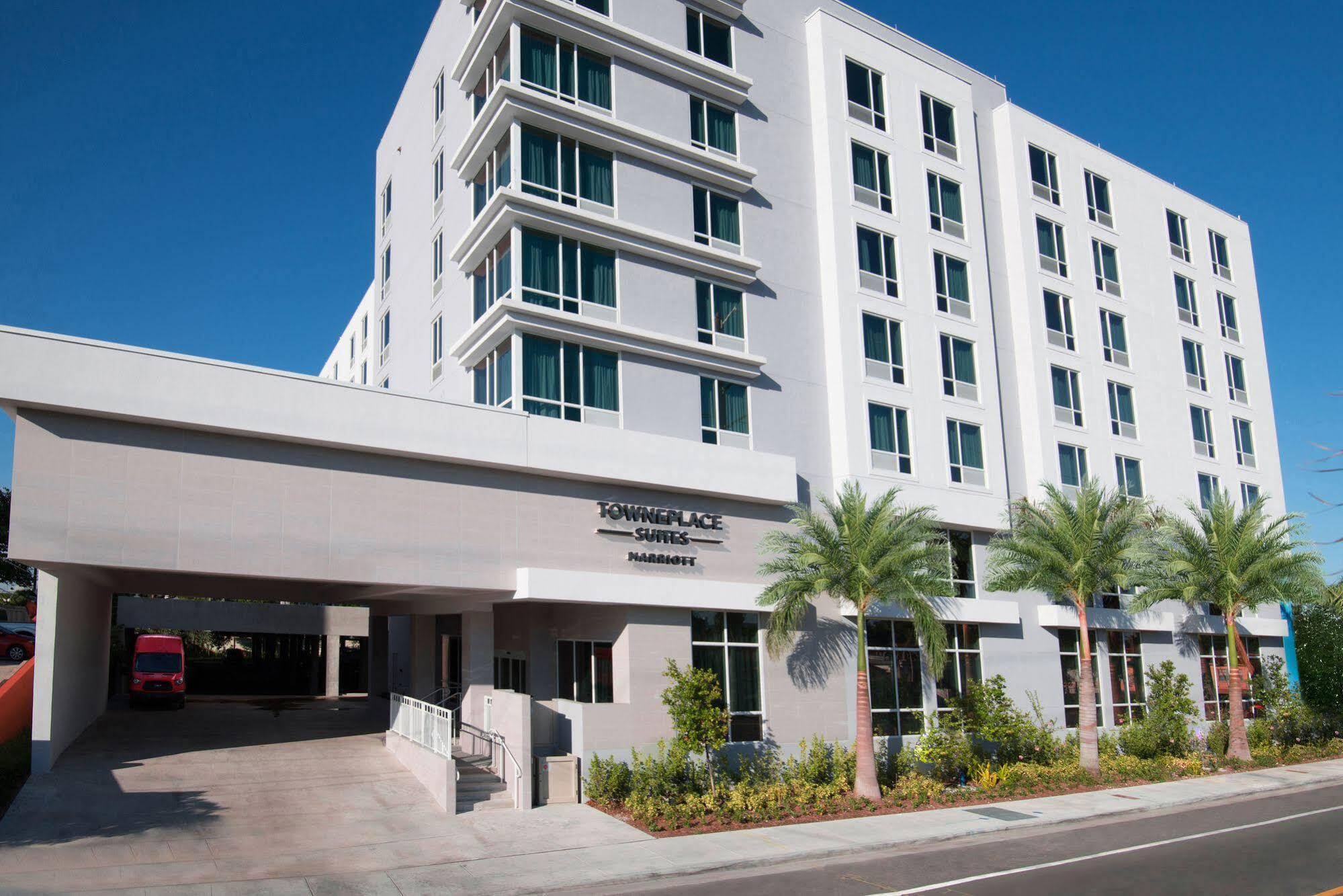 Towneplace Suites By Marriott Miami Airport Exterior foto